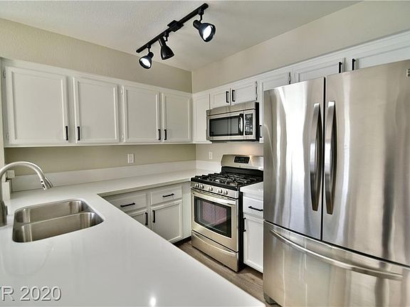 3rd image of 6704 Silver Spoon Dr