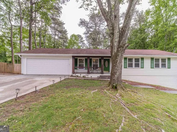 4100 Spring Lake Cir, Buford, GA 30519