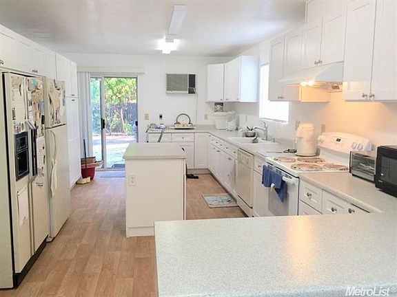2nd image of 8078 Willow Glen Ct