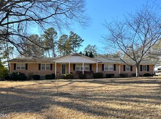 2203 Longwood Ave, Sanford, NC 27330