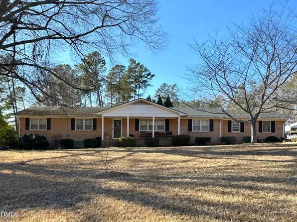 2203 Longwood Ave, Sanford, NC 27330