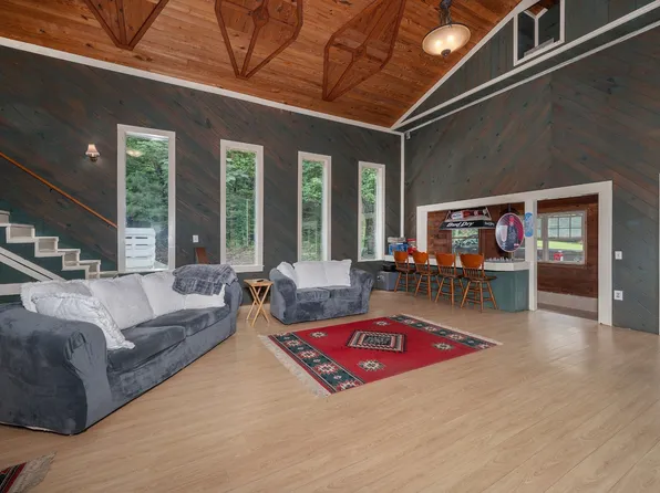 1791 Deer Creek Rd, Linden, TN 37096