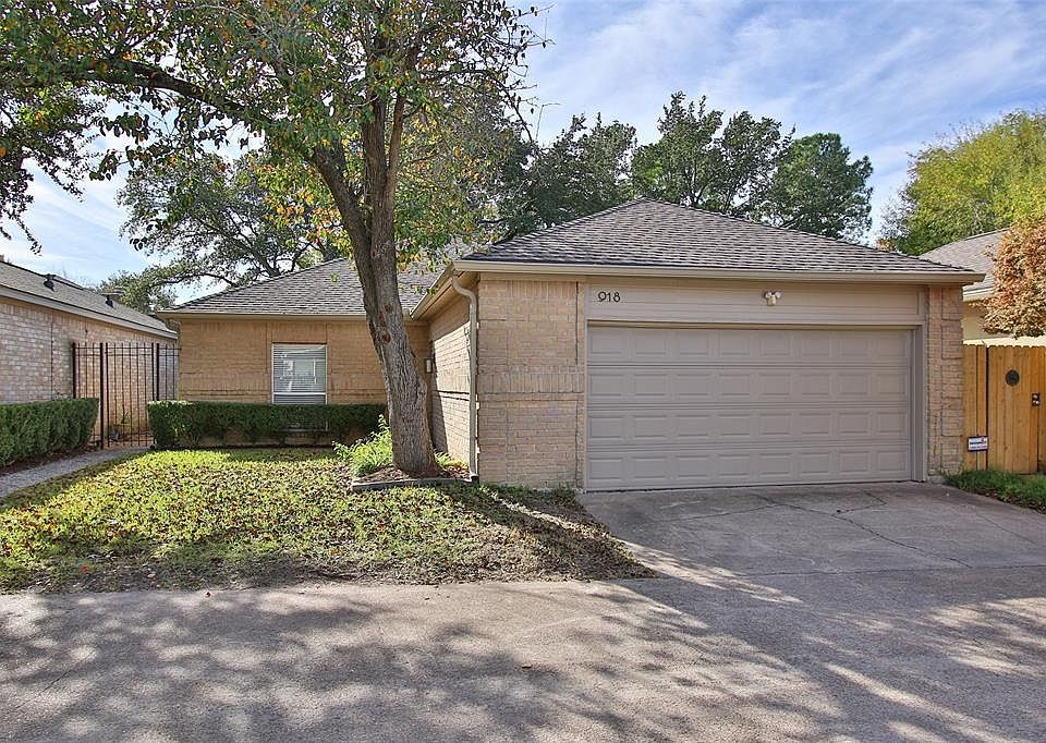 1st image of 918 Fleetwood Place Dr