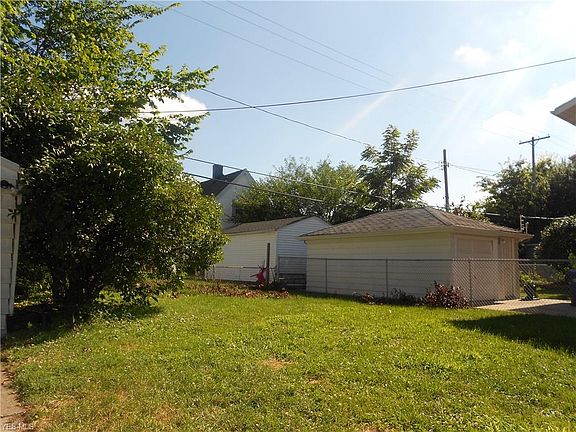 4th image of 4517 Wood Ave