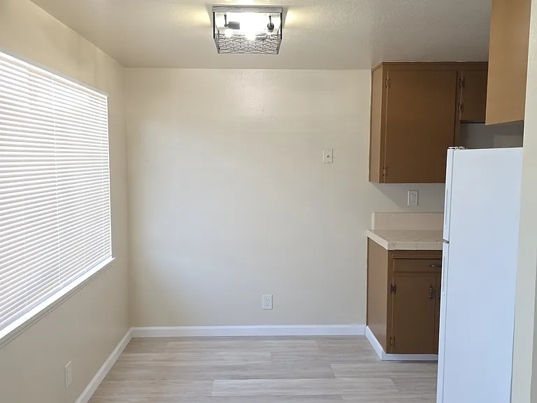 83 Navajo Dr #1 — Photo 4