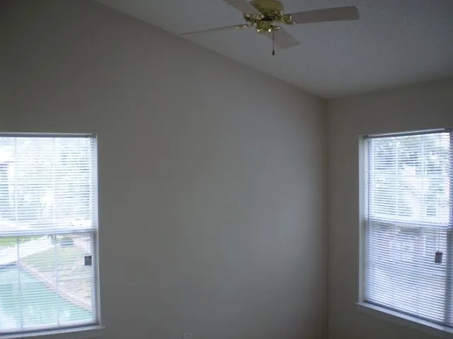 12716 Daybreak Cir — Photo 7