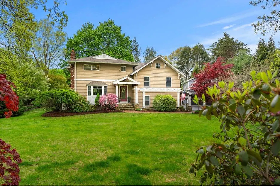 120 Powers Rd — Photo 1