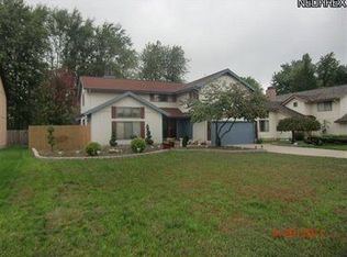 30870 Old Shore Dr, North Olmsted, OH