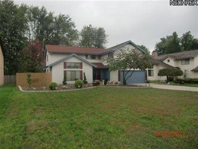30870 Old Shore Dr, North Olmsted, OH, 44070