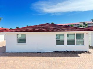 6154 Midnight Pass Rd #B11, Sarasota, FL 34242