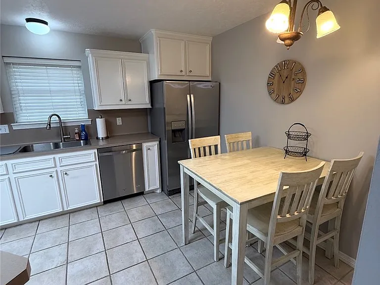 3742 Chantal Cir — Photo 14