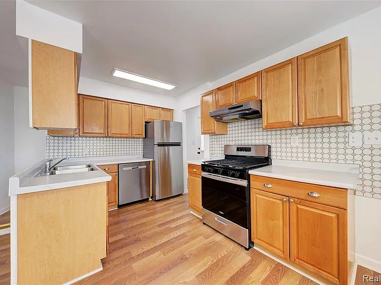 35030 Michelle Dr — Photo 17