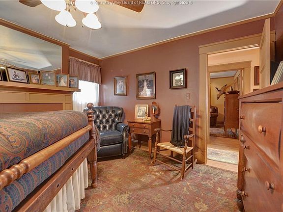 5th image of 1106 Park Ave