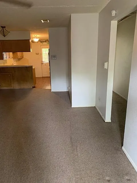2 bed, 927 sqft, $1,095 — Photo 4
