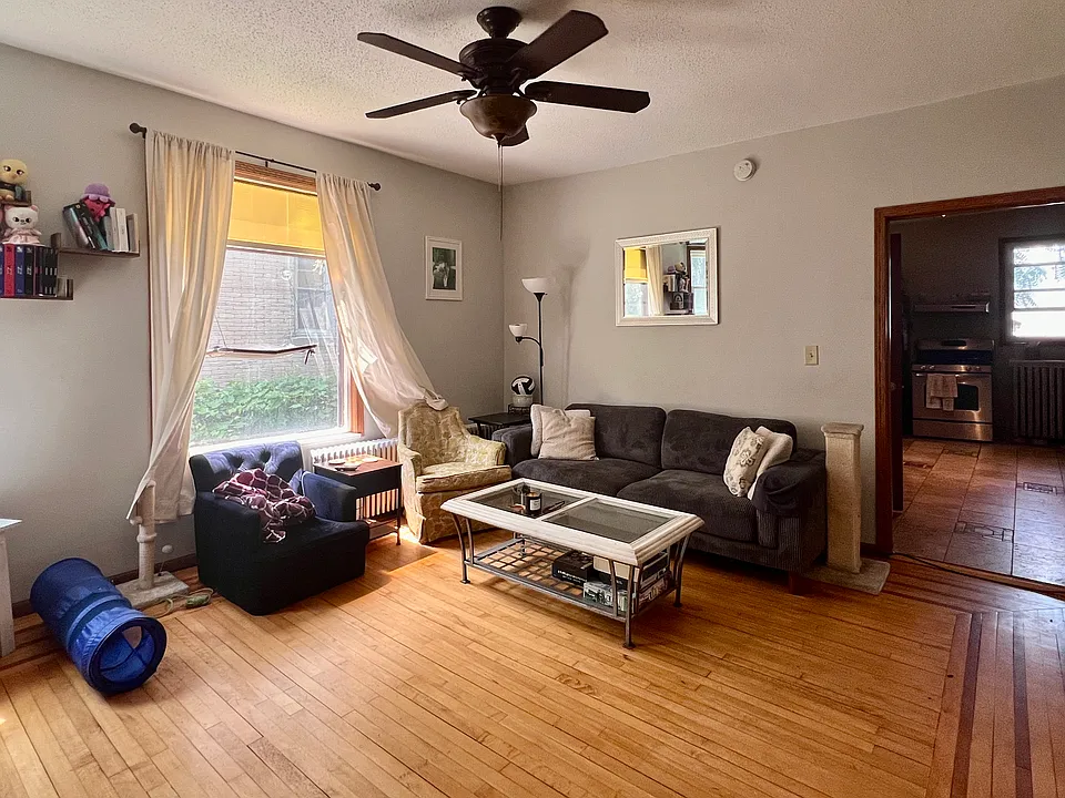 Living room - lots of light
