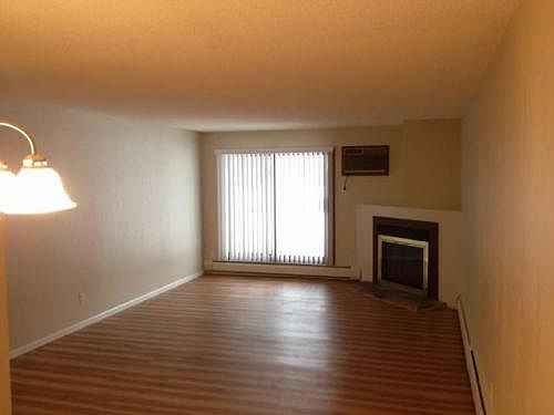 2nd image of 3850 Plymouth Blvd APT 105