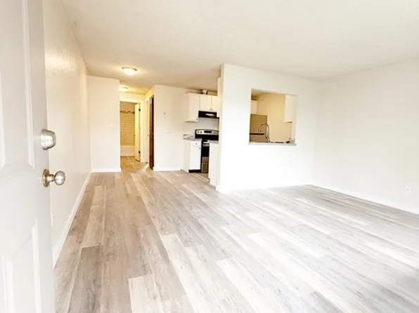 2508-2512 Crystal Springs Rd W, Tacoma, WA 98466