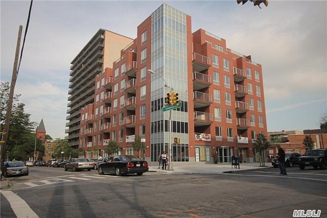 1st image of 3834 Parsons Blvd #6