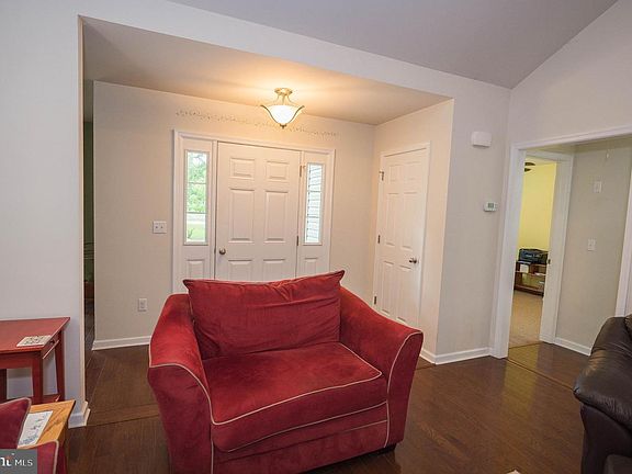 5th image of 6044 Deer Creek Dr