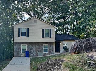 3040 Orbit Cir, Ellenwood, GA 30294