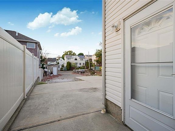 3rd image of 21 Cambria St