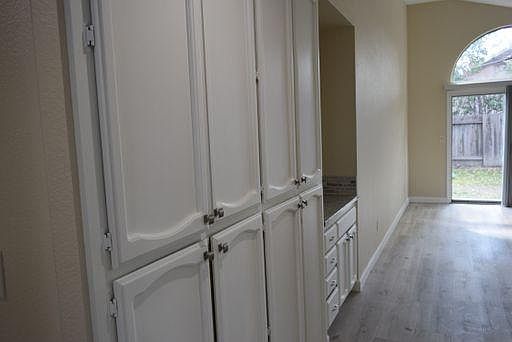 3rd image of 1470 Tennis Ln