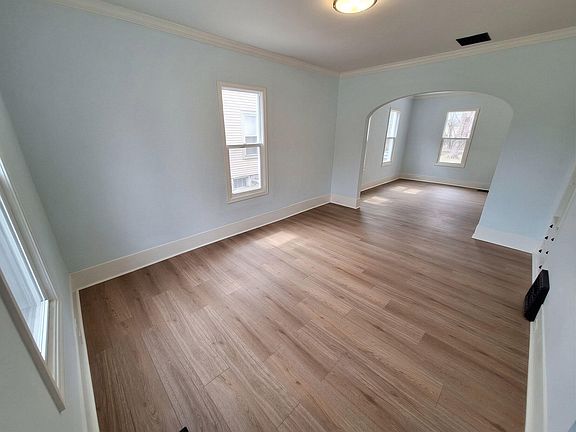 3rd image of 110 Hillsdale St