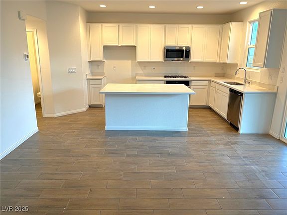 4th image of 4771 Illustria Ave