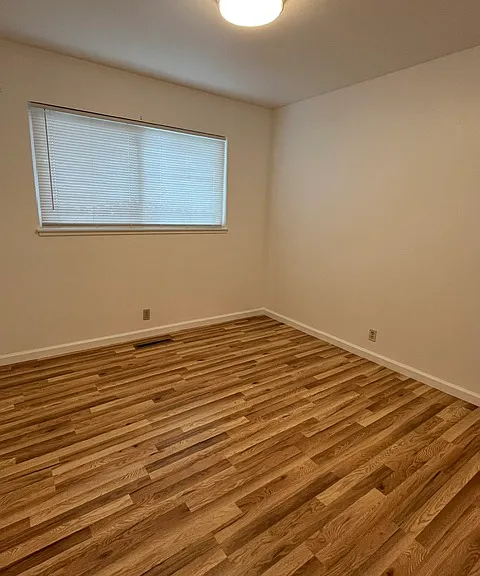 203 Coventry Dr — Photo 10