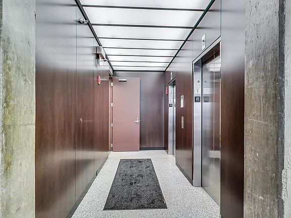 5th image of 550 N Saint Clair St APT 1306