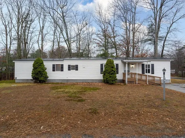 19 Village Drive, Raymond, NH 03077