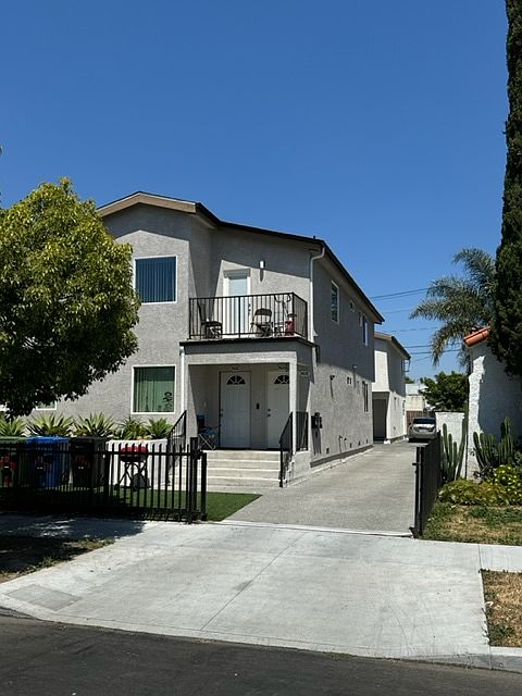 1st image of 3428 S Norton Ave