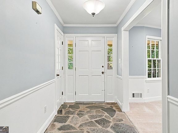 4th image of 5013 Fox Forest Cir SW