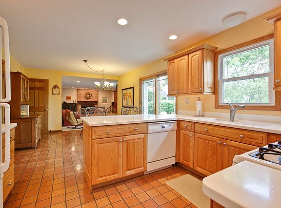 3rd image of 3795 Arrowwood Ln