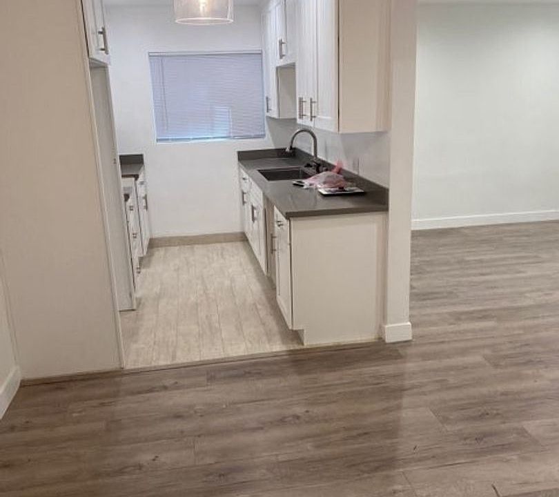 1st image of 4324 Ventura Canyon Ave #4
