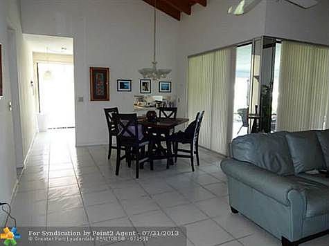 4th image of 8171 Princess Palm Cir #21