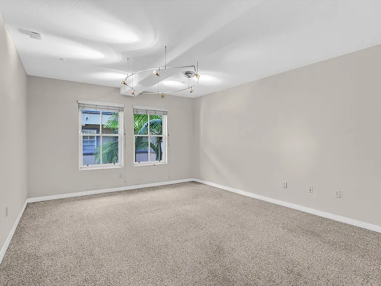 301 W G St #316 — Photo 11