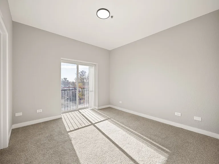 2300 S Central Ave #11 — Photo 11