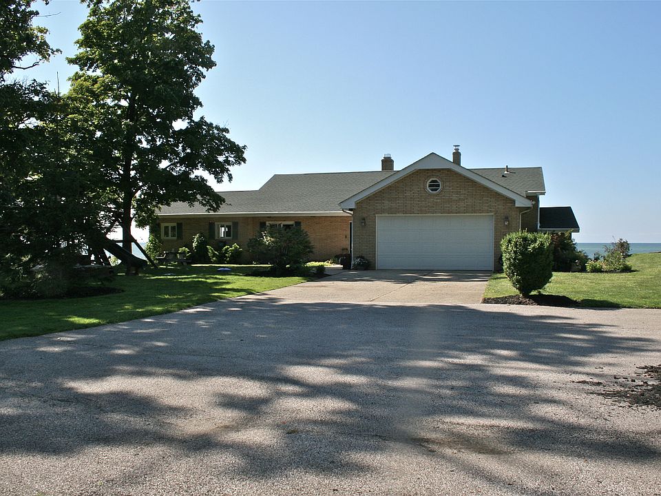 1st image of 36781 Lake Shore Blvd