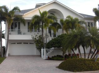 40 N Pine Cir, Belleair, FL 33756