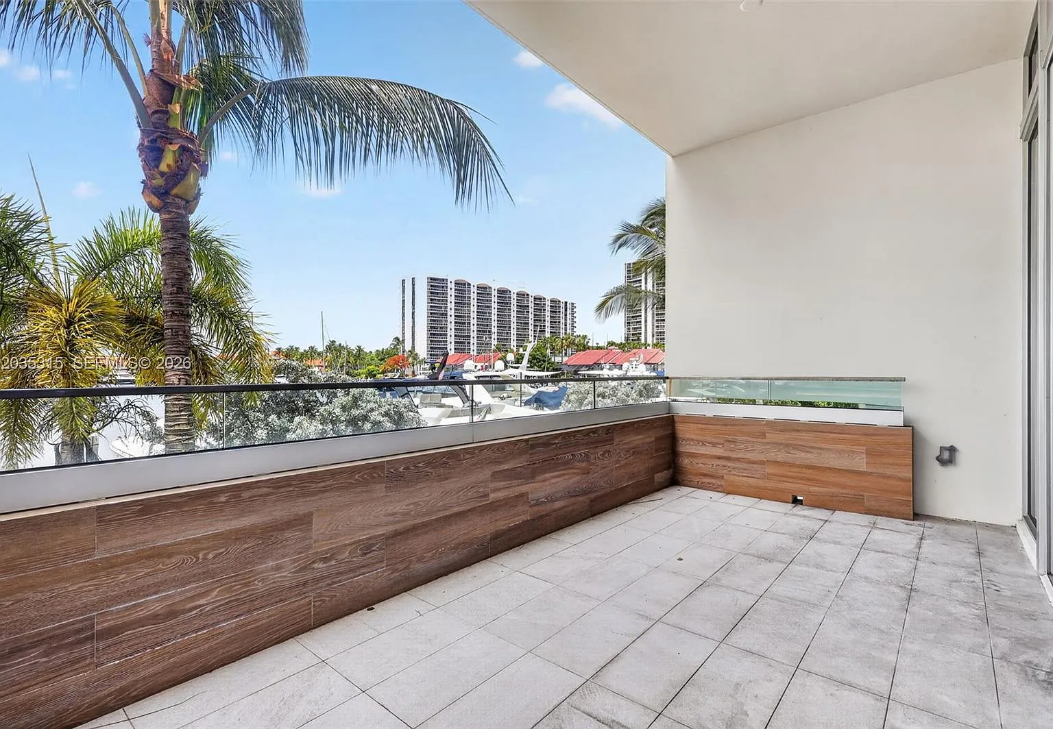4 bed, 4.5 bath, 3292 sqft, $15,000 — Photo 4