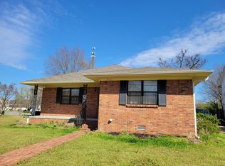 912 N Main St, Water Valley, MS 38965