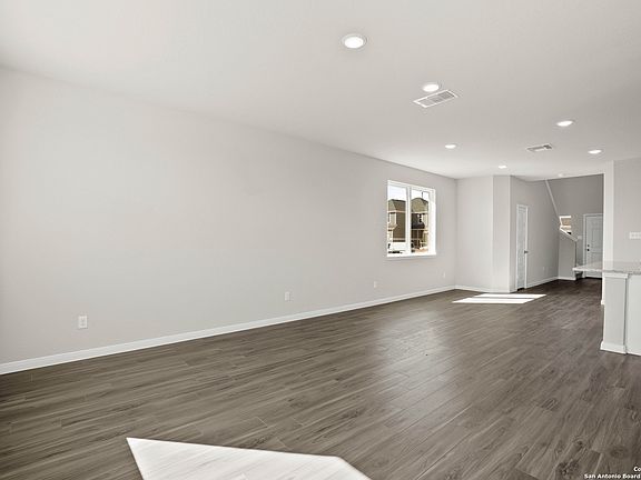 5th image of 8854 Black Oak Drive