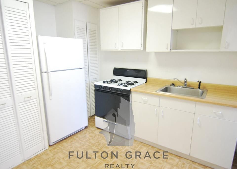 1st image of 1946 N Wilmot Ave #3 L