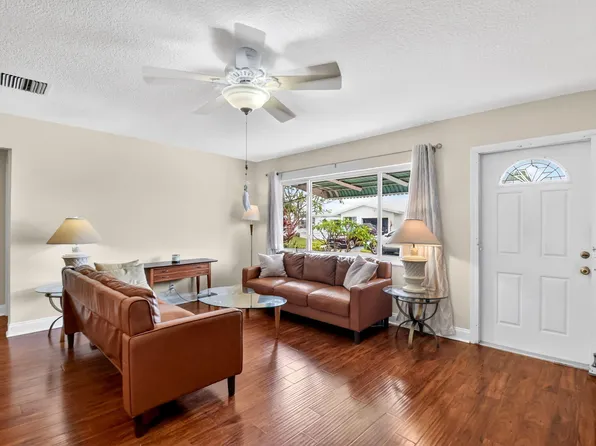 112 SW 9th Street, Boynton Beach, FL 33426