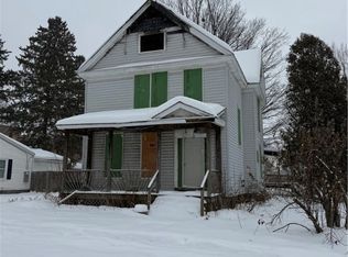 11 Flagg St, Whitesboro, NY 13492