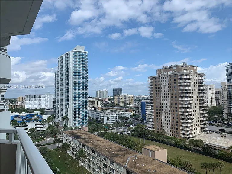 1950 S Ocean Dr #12M — Photo 2