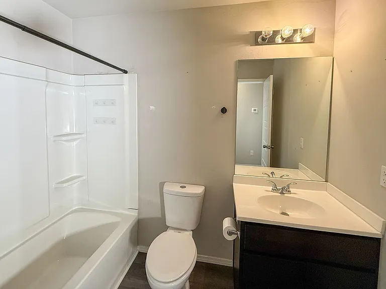 528 Fox Burrow Ln — Photo 9
