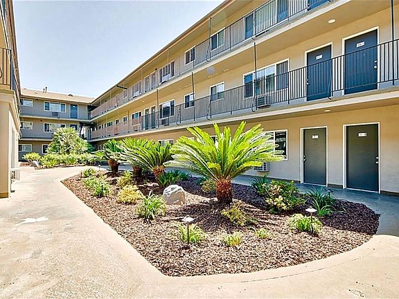 3rd image of 15357 Bellflower Blvd #2X1-2345