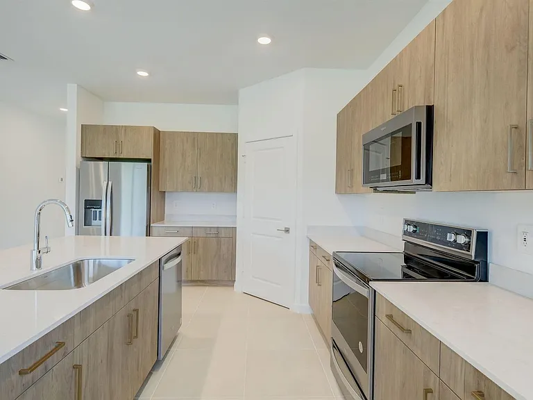5946 SE Skyblue Cir — Photo 9